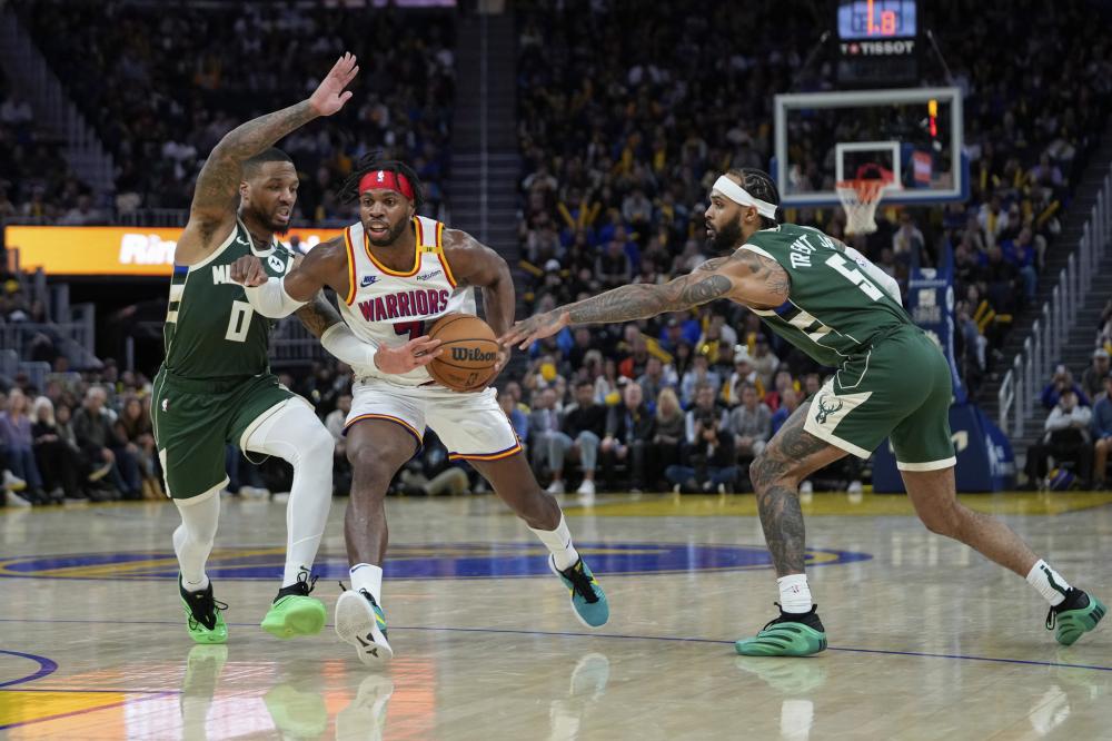 转会市场中 转会市场中